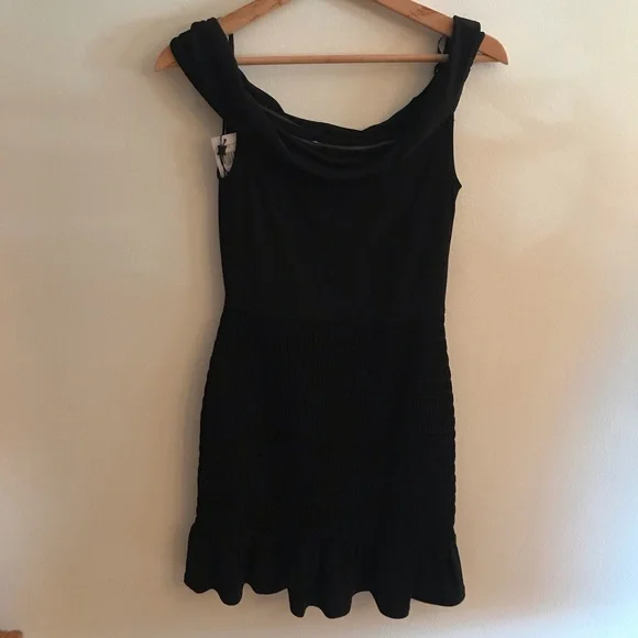 NWT bcbgeneration off the shoulder dress - Picture 4 of 8